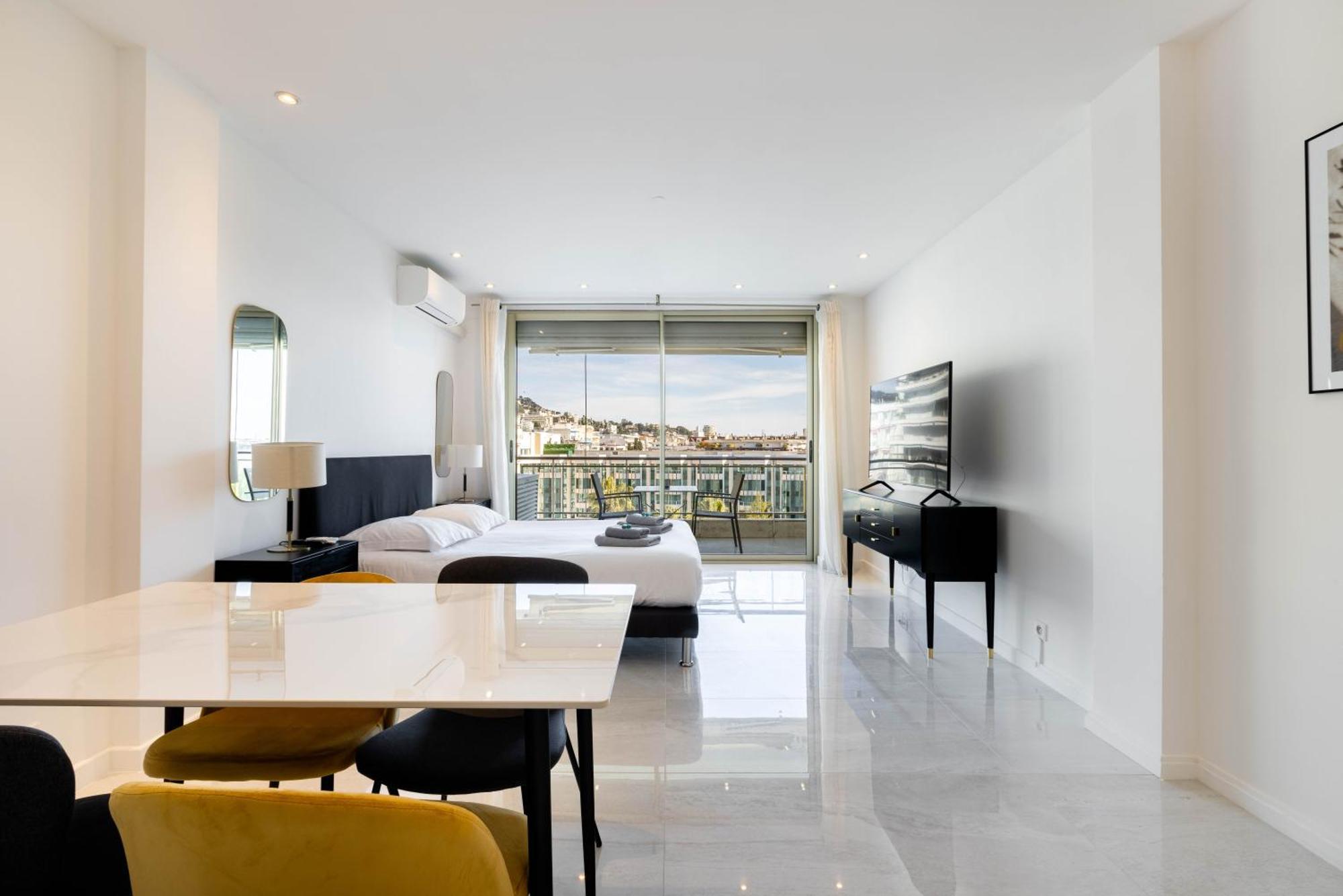 Agence Des Residences - Appartements Prives Du 45 Croisette- Prestige Cannes Bagian luar foto